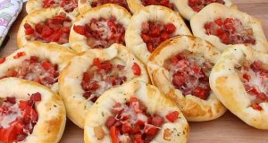 esfiha aberta de bacon